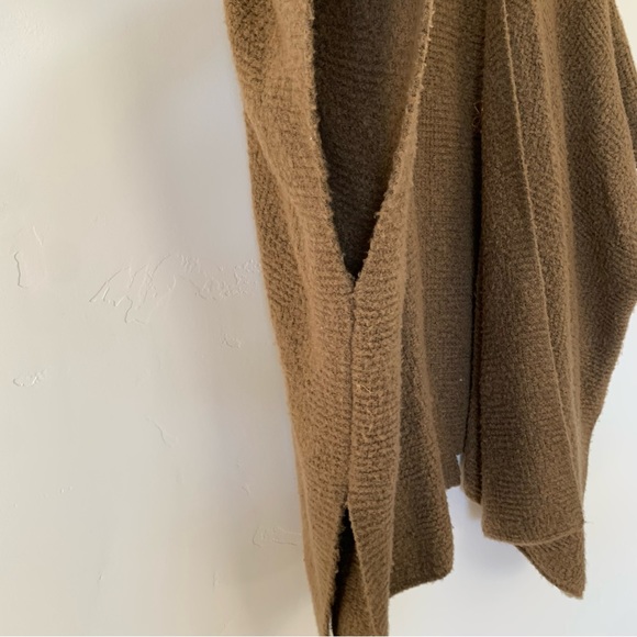 Oversized Shawl Sweater - Picture 6 of 8